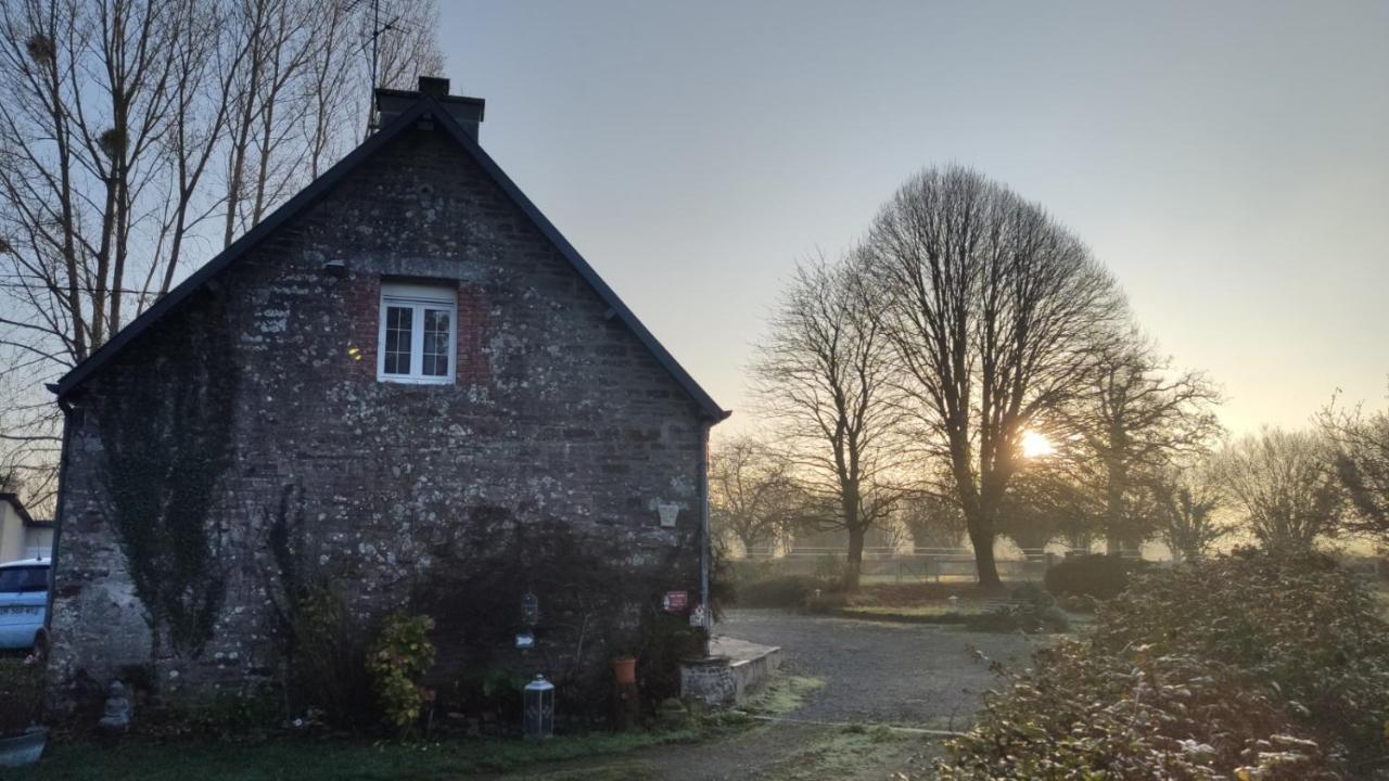 Domaine De L'Hotel Au Franc Fleury  Exteriör bild